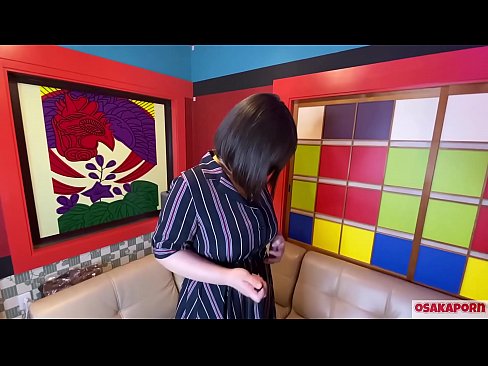 ❤️ Keçika japonî ya bi çîtikên mezin bi lîstokên seksê masturbasyonê dike û orgazmê dike. Ew di hevpeyivînekê de behsa serpêhatiya xwe ya gêj dike. Pîskên mezin û pisîkên porî bi dengekî bilind nalîn. Osakaporn ☑ Vîdyoyê seksî li me